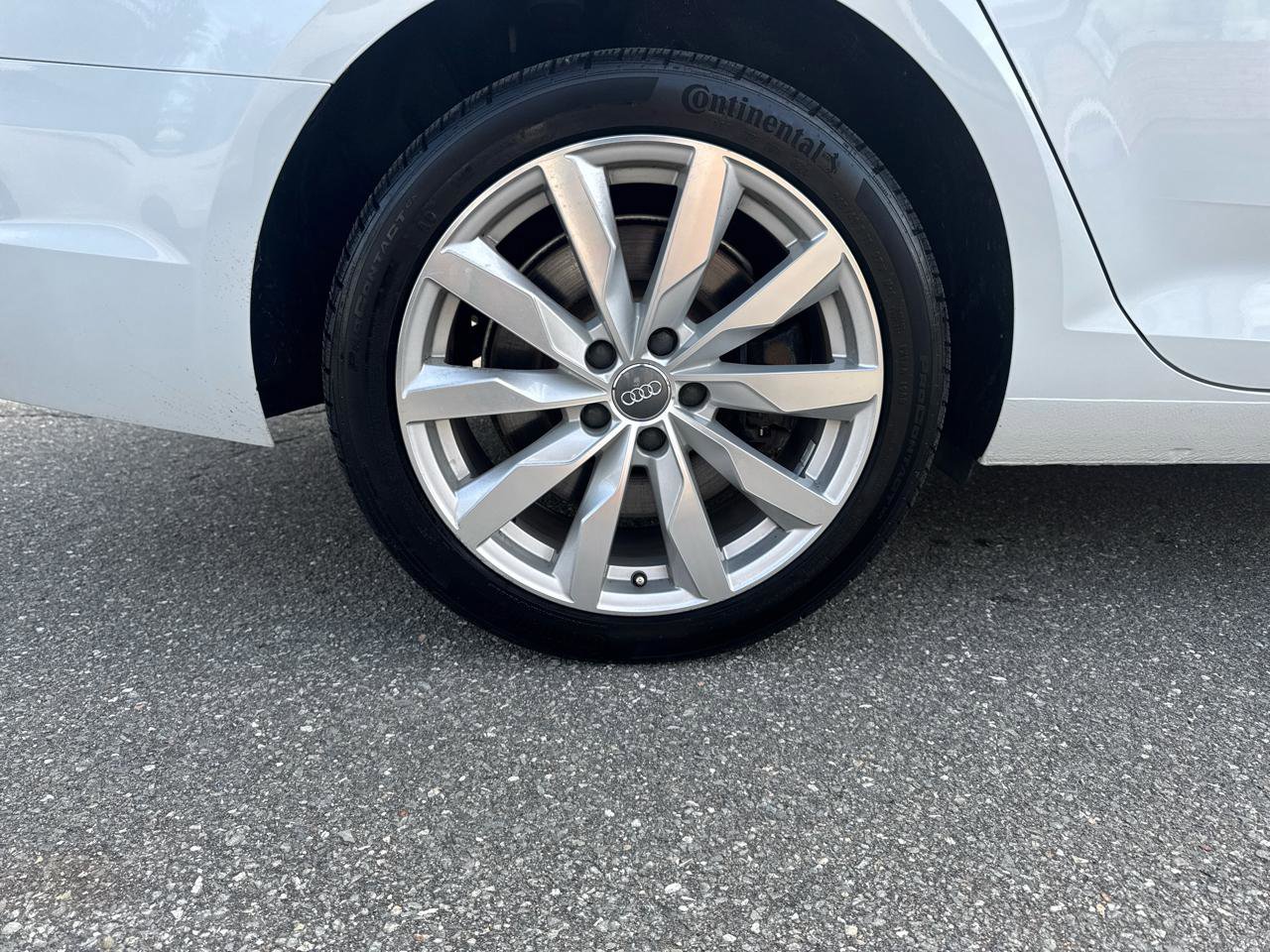 Used 2017 Audi A4 2.0T Premium w/ Convenience Package image 19