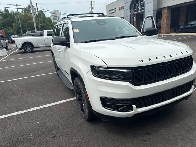 Used 2024 Jeep Wagoneer Series II AWD/4WD image 2