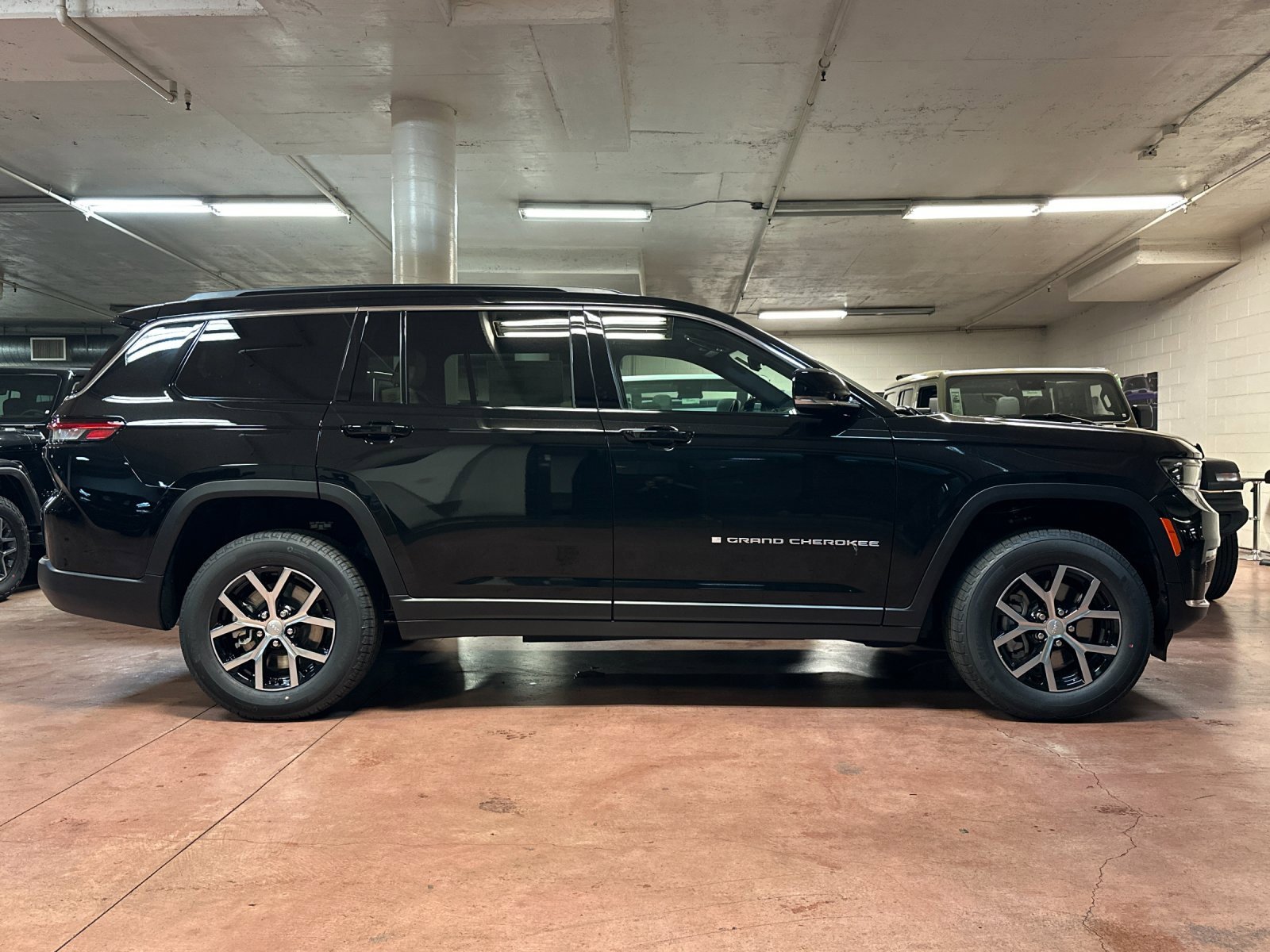 New 2025 Jeep Grand Cherokee L Limited image 6