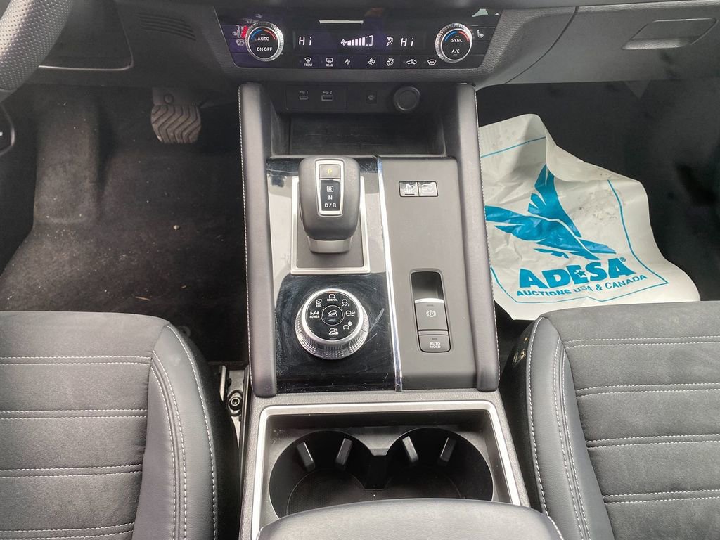 Used 2023 Mitsubishi Outlander SE image 22