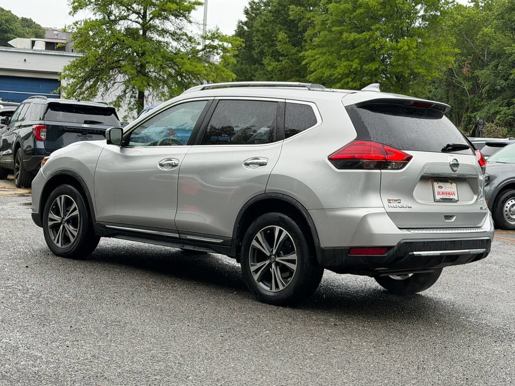 Used 2017 Nissan Rogue SL AWD/4WD image 5