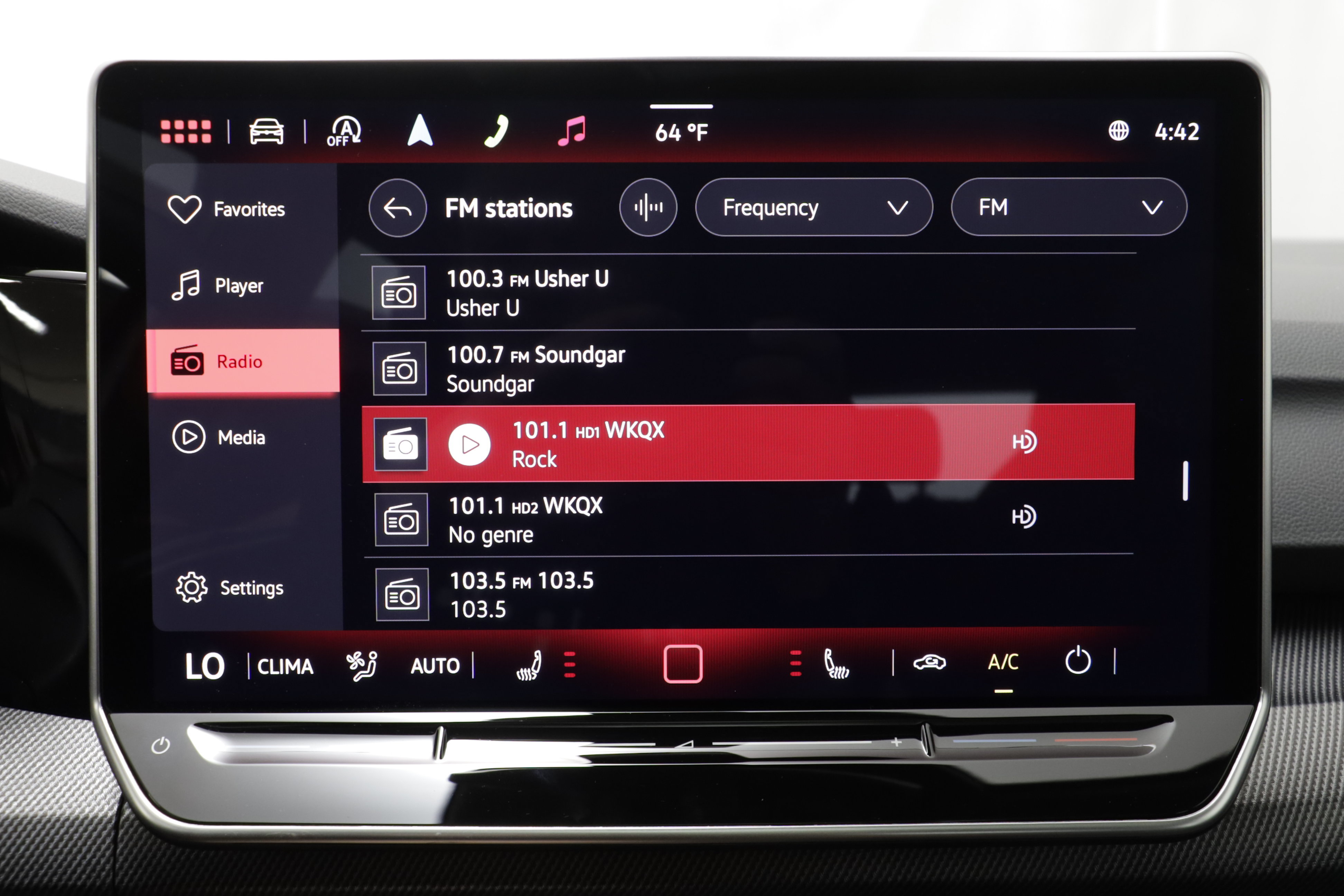 New 2026 Volkswagen GTI SE FWD image 10