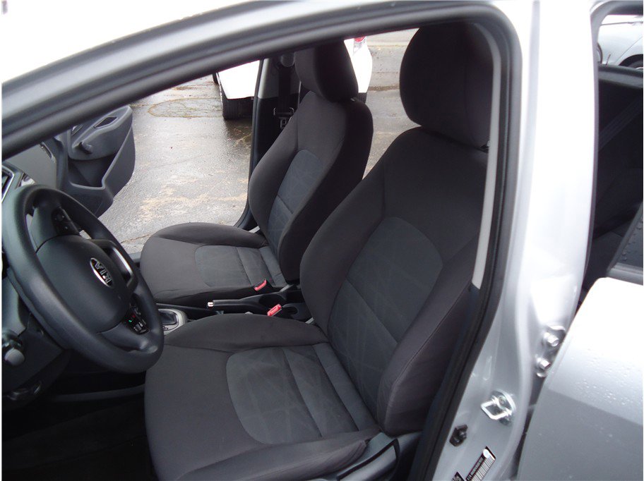 Used 2016 Kia Rio LX image 11