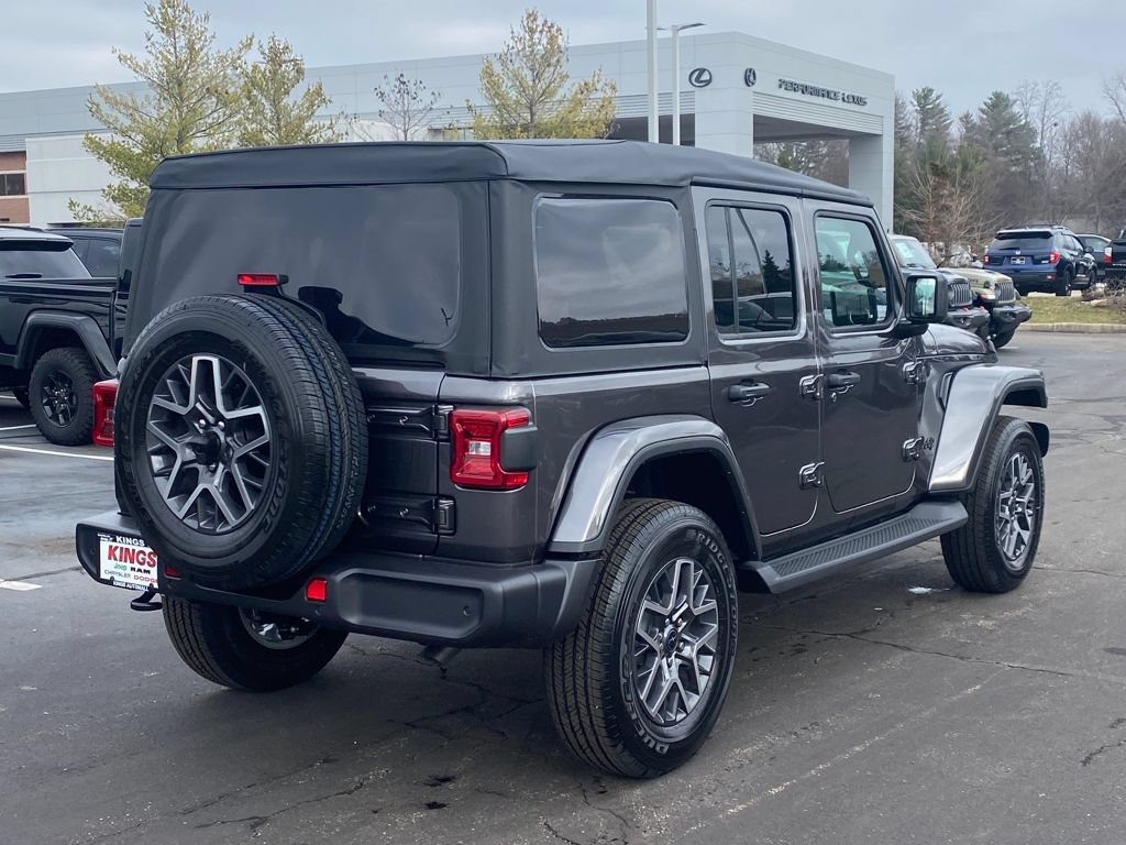 New 2026 Jeep Wrangler Unlimited Sahara AWD/4WD image 10