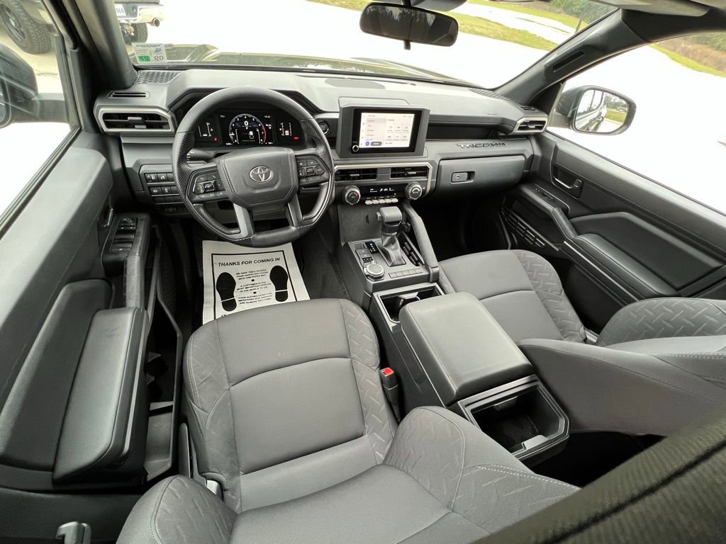Used 2025 Toyota Tacoma SR image 11
