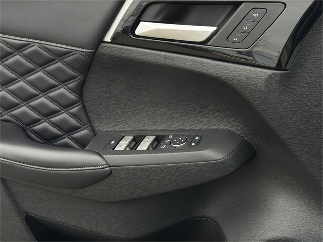 Used 2023 Mitsubishi Outlander SEL image 37