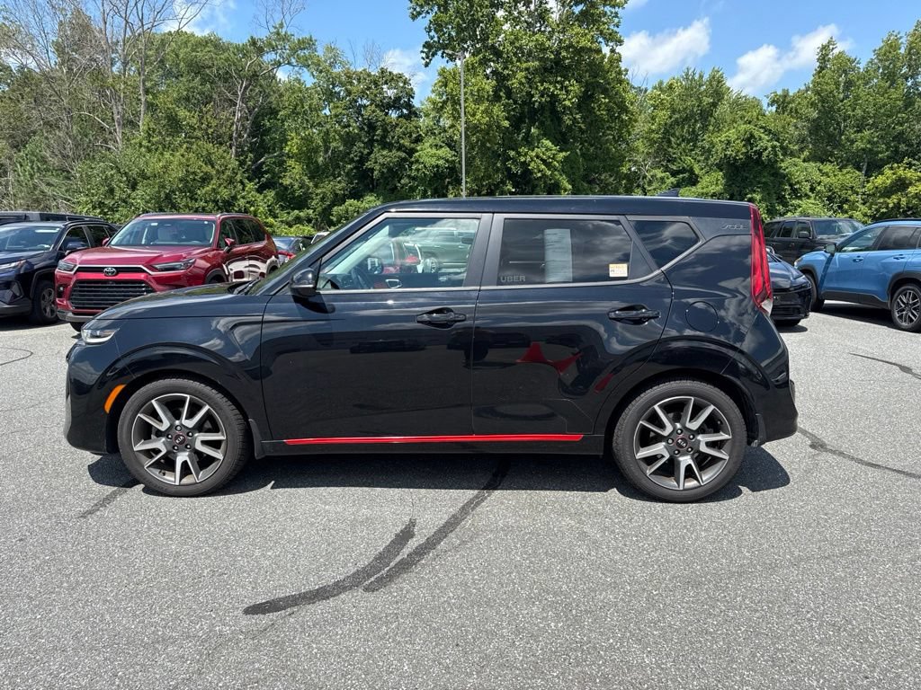 Used 2021 Kia Soul Turbo FWD image 2