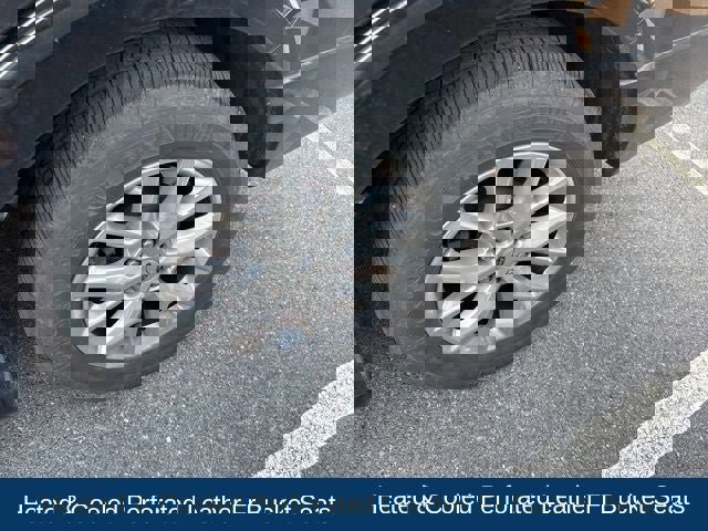 Used 2016 Ford Expedition Limited image 21