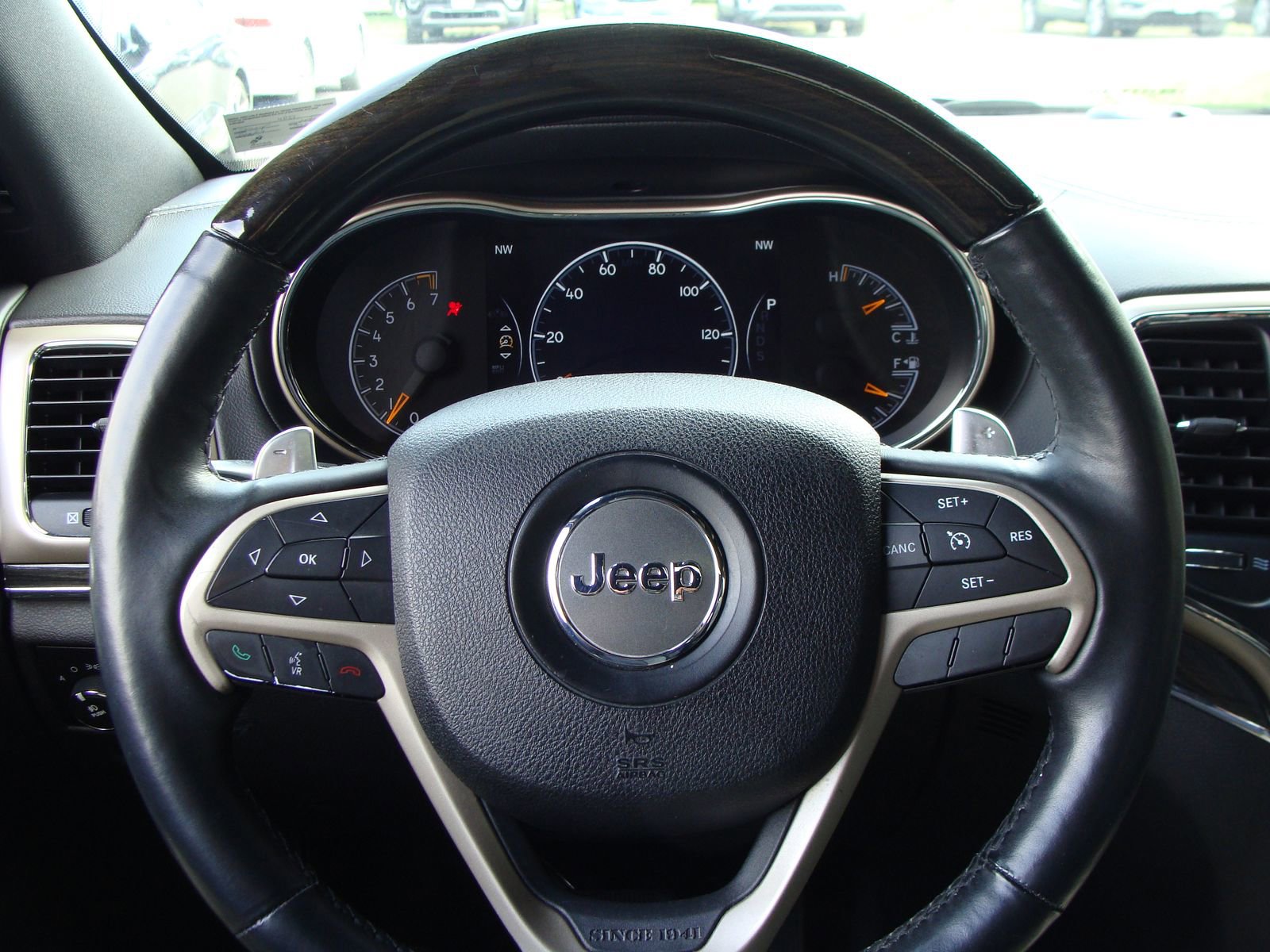 Used 2014 Jeep Grand Cherokee Overland image 15