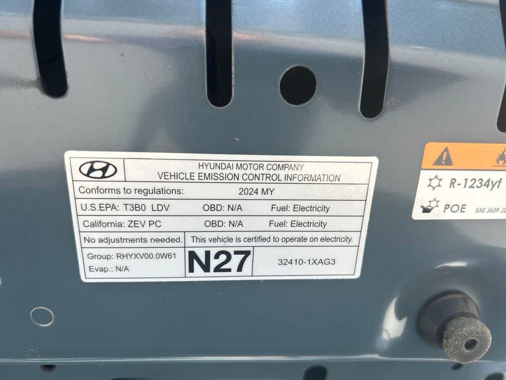 Certified 2024 Hyundai Ioniq 5 SEL RWD image 8