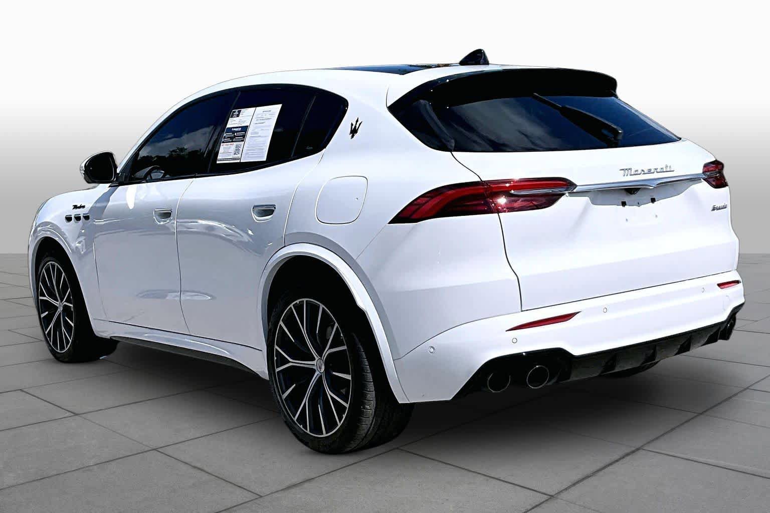 Used 2023 Maserati Grecale Modena AWD/4WD image 12
