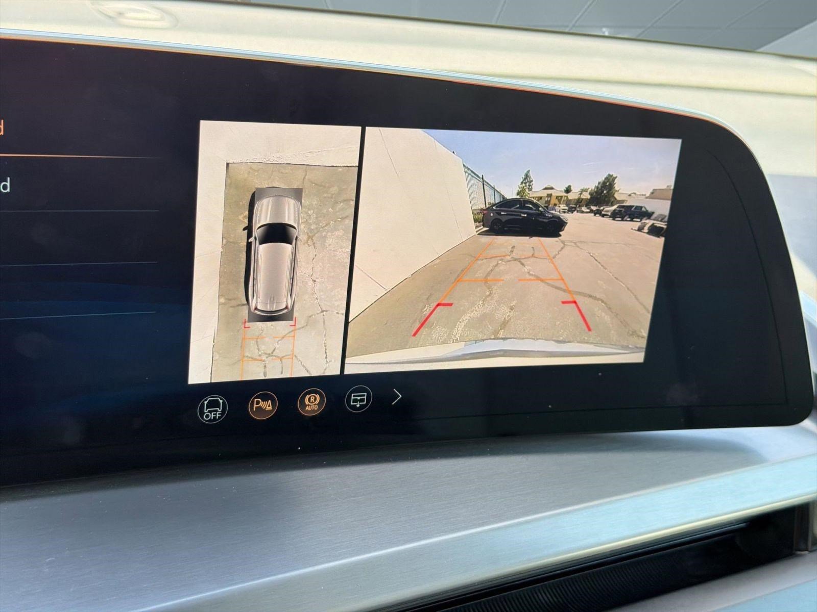 Certified 2026 Cadillac Vistiq Luxury image 24