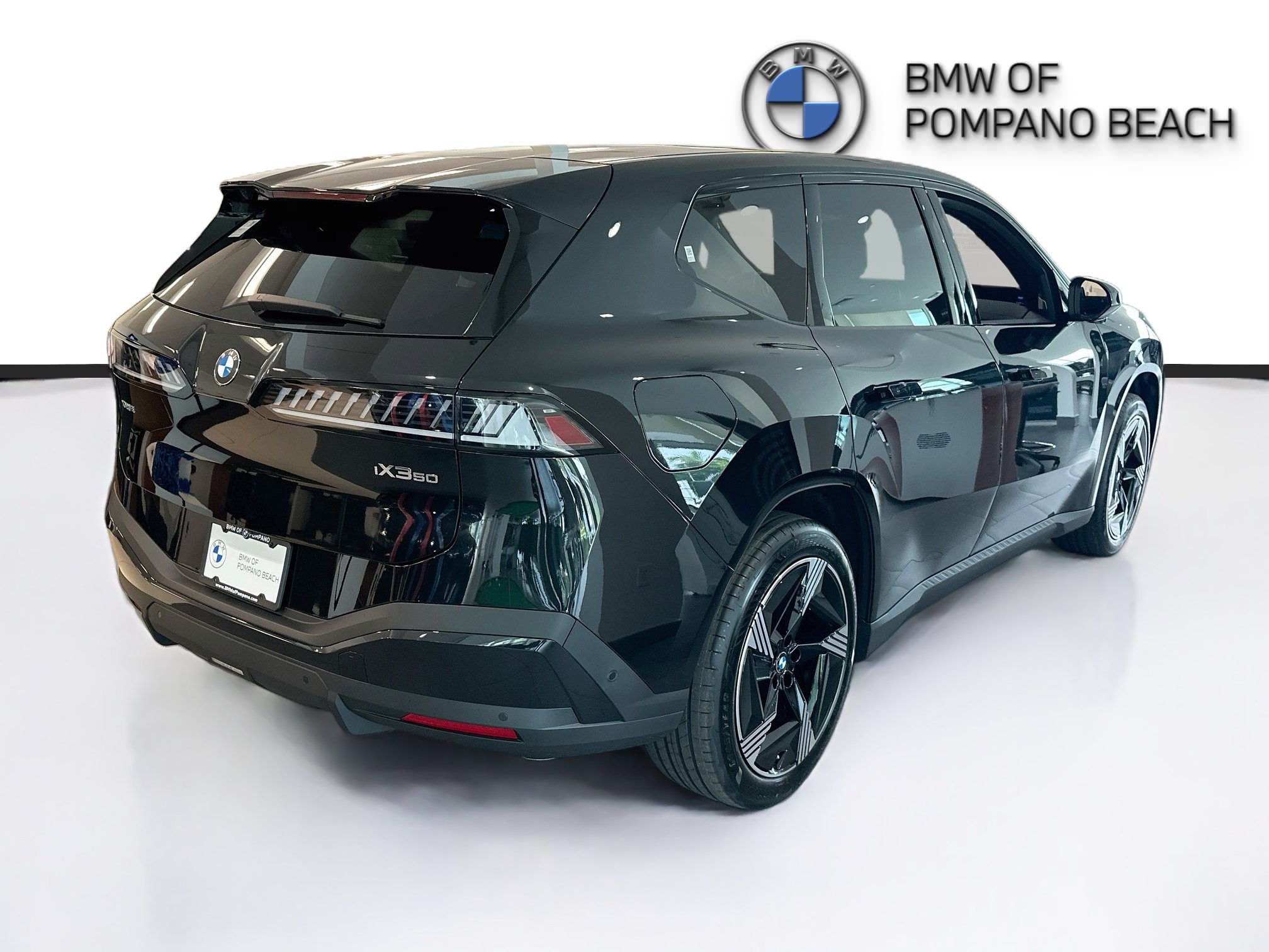 New 2027 BMW iX3 50 xDrive AWD/4WD image 7
