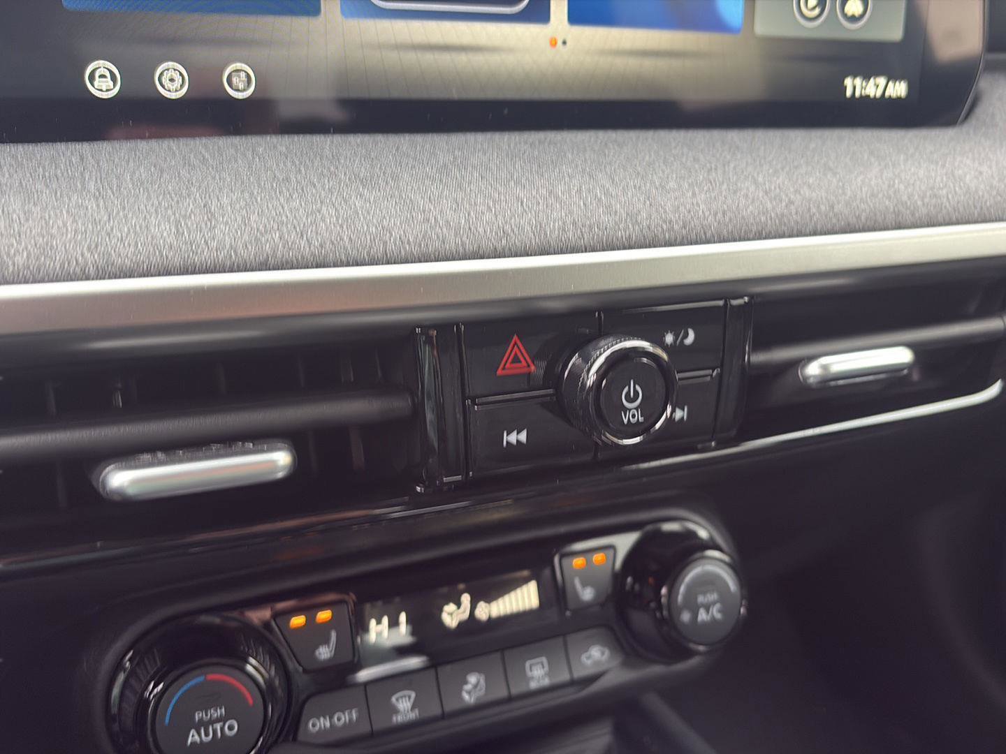 New 2026 Nissan Kicks SV w/ Cold Weather Package image 27