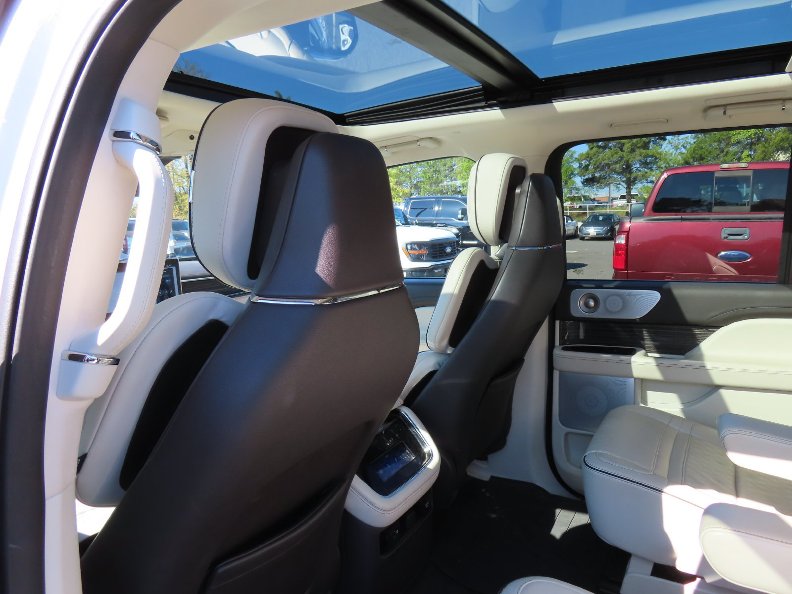 Used 2023 Lincoln Navigator Black Label AWD/4WD image 29