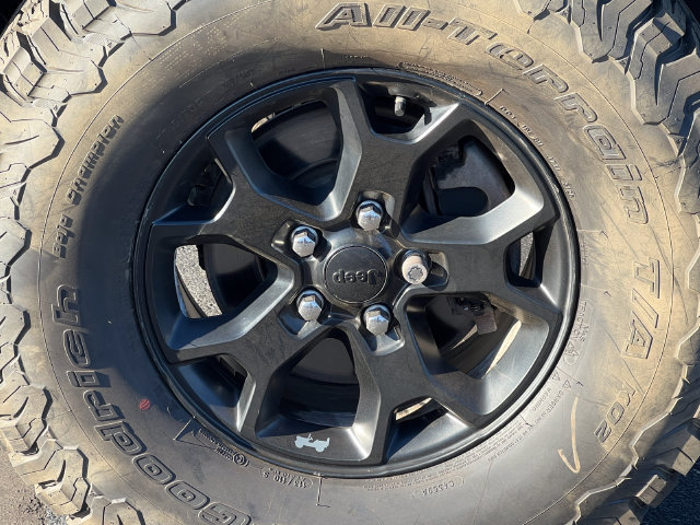 Used 2022 Jeep Wrangler Unlimited Sport AWD/4WD image 7