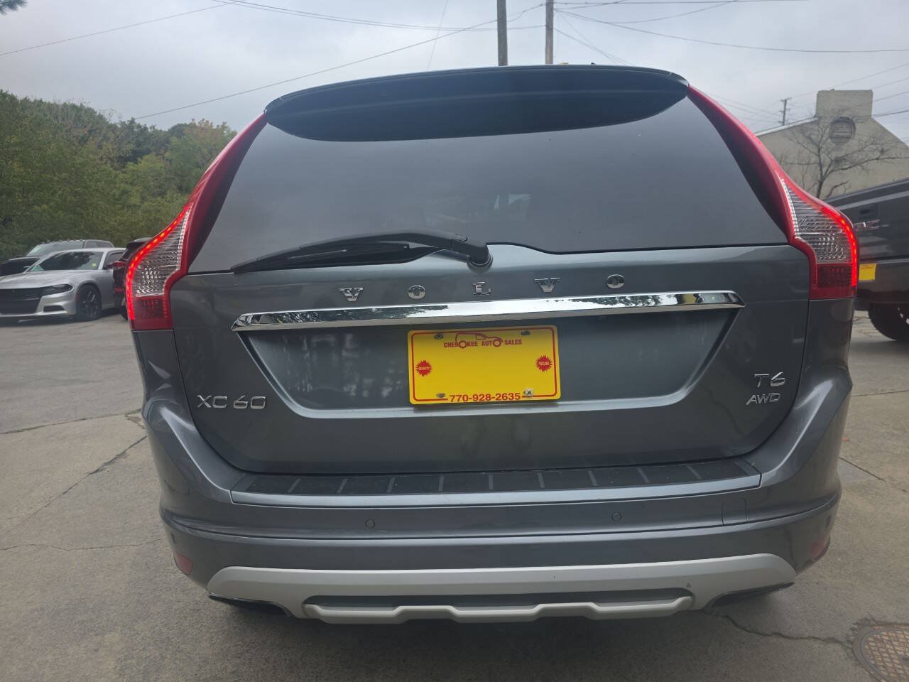 Used 2017 Volvo XC60 T6 Dynamic w/ Preferred Option Package AWD/4WD image 5