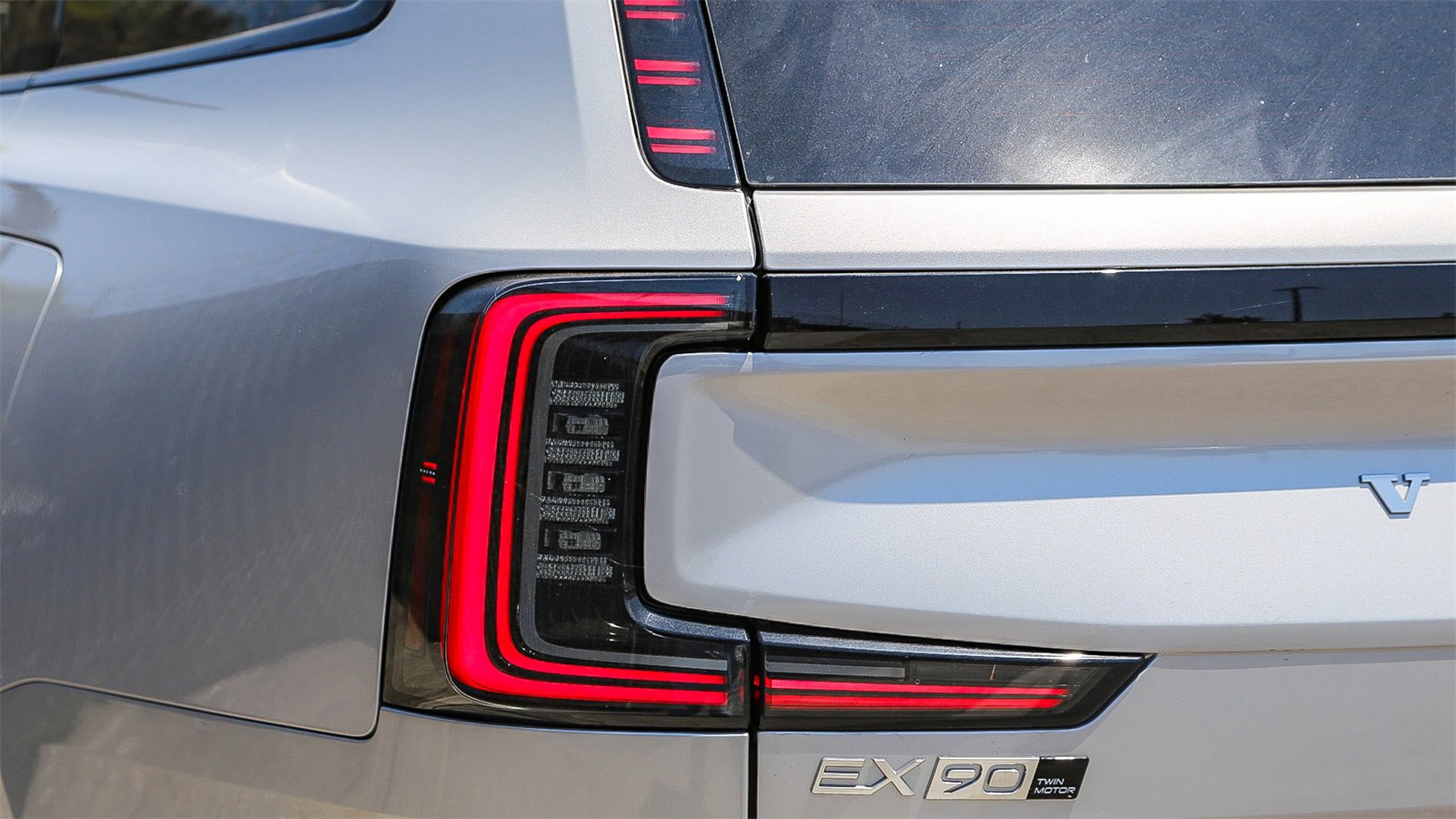 New 2025 Volvo EX90 Ultra image 9