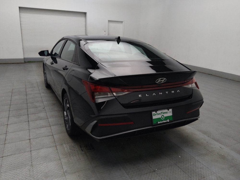 Used 2025 Hyundai Elantra Sport FWD image 5
