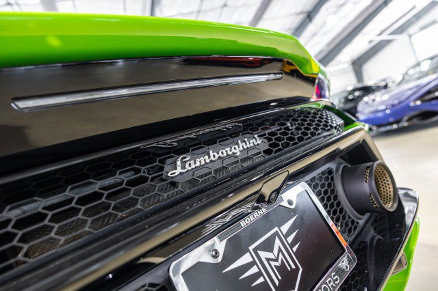 Used 2022 Lamborghini Huracan EVO RWD image 18