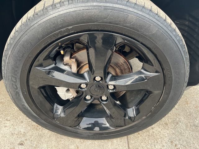 Used 2023 Jeep Grand Cherokee Limited w/ Luxury Tech Group II image 8