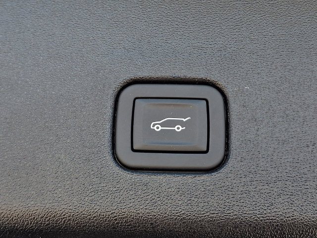Certified 2025 Cadillac Optiq Sport 2 AWD/4WD image 28