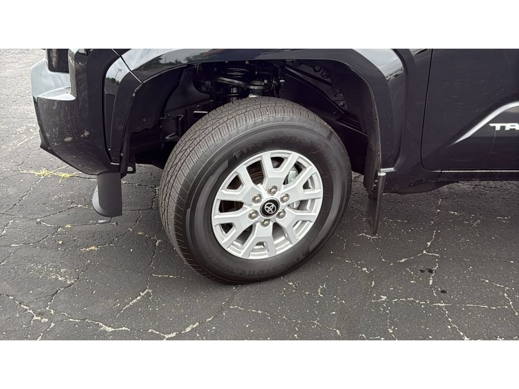 Certified 2024 Toyota Tacoma SR5 AWD/4WD image 10