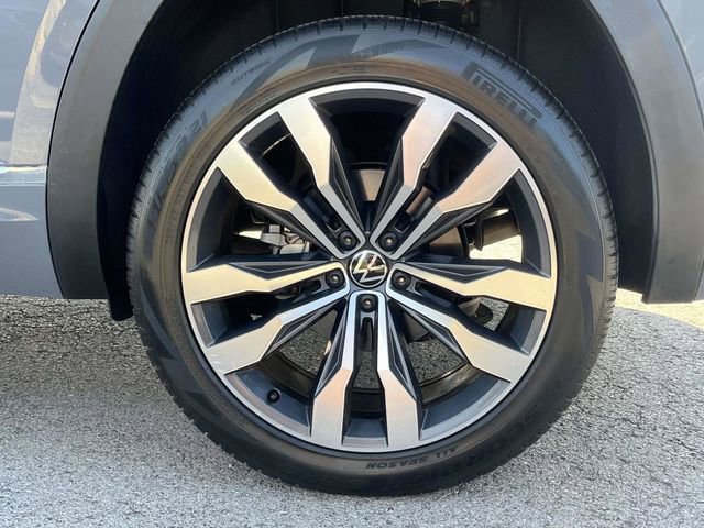 Used 2022 Volkswagen Atlas Cross Sport SEL Premium R-Line AWD/4WD image 11
