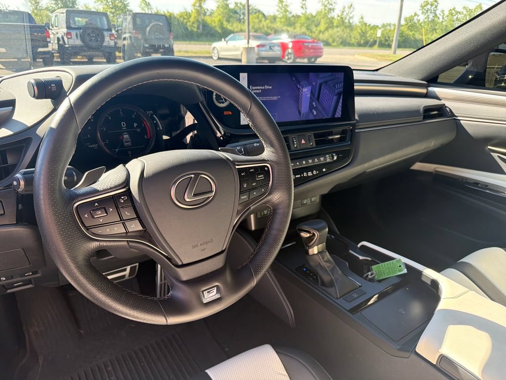 Used 2025 Lexus ES 350 F Sport FWD image 14