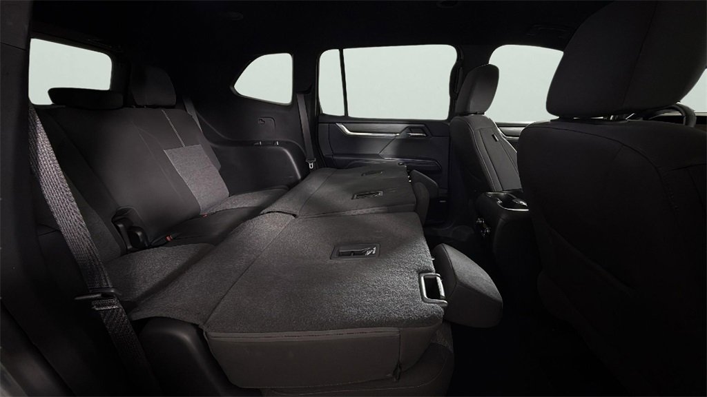 Certified 2025 GMC Acadia Elevation image 33