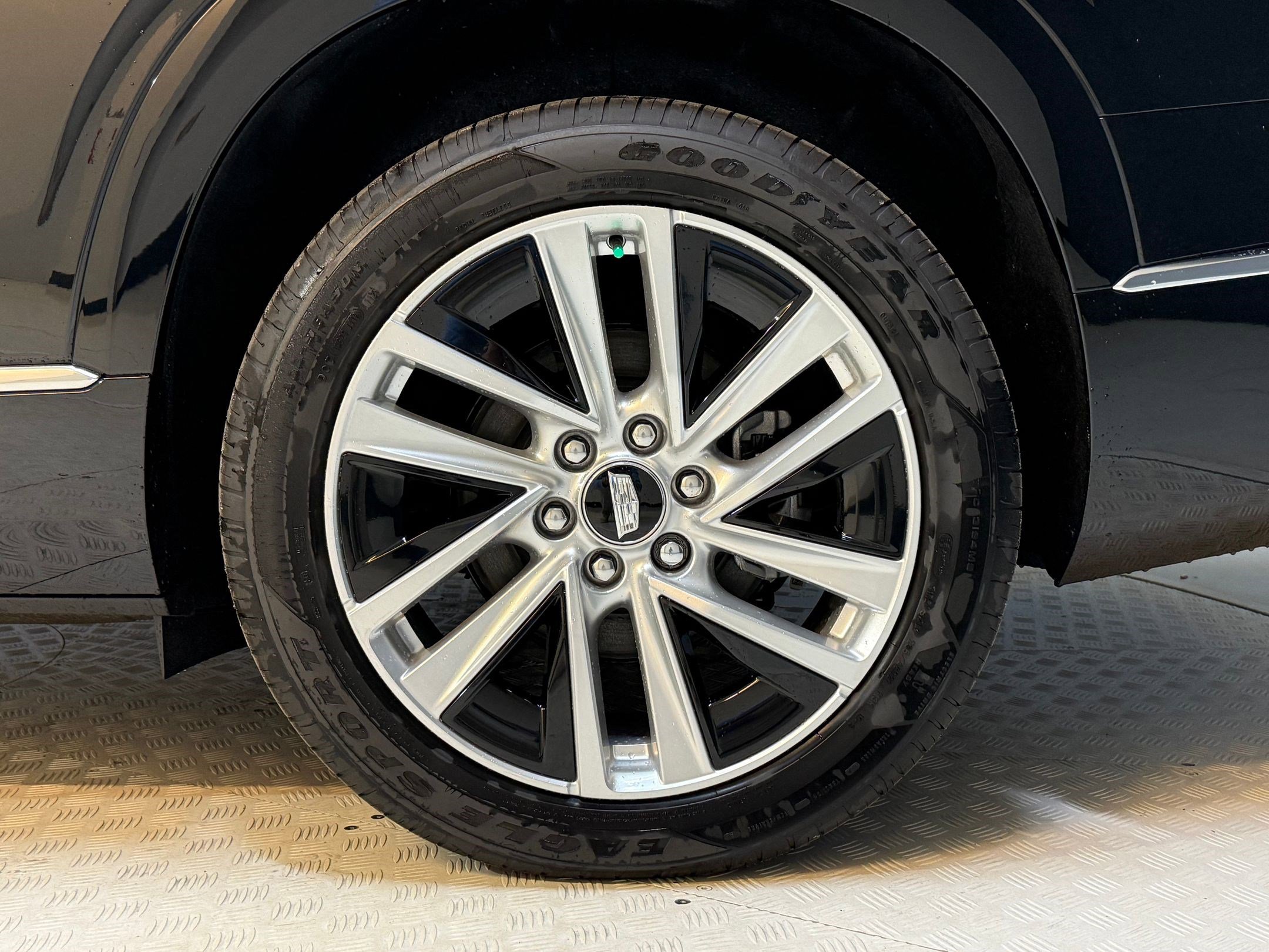 New 2026 Cadillac Vistiq Luxury image 12