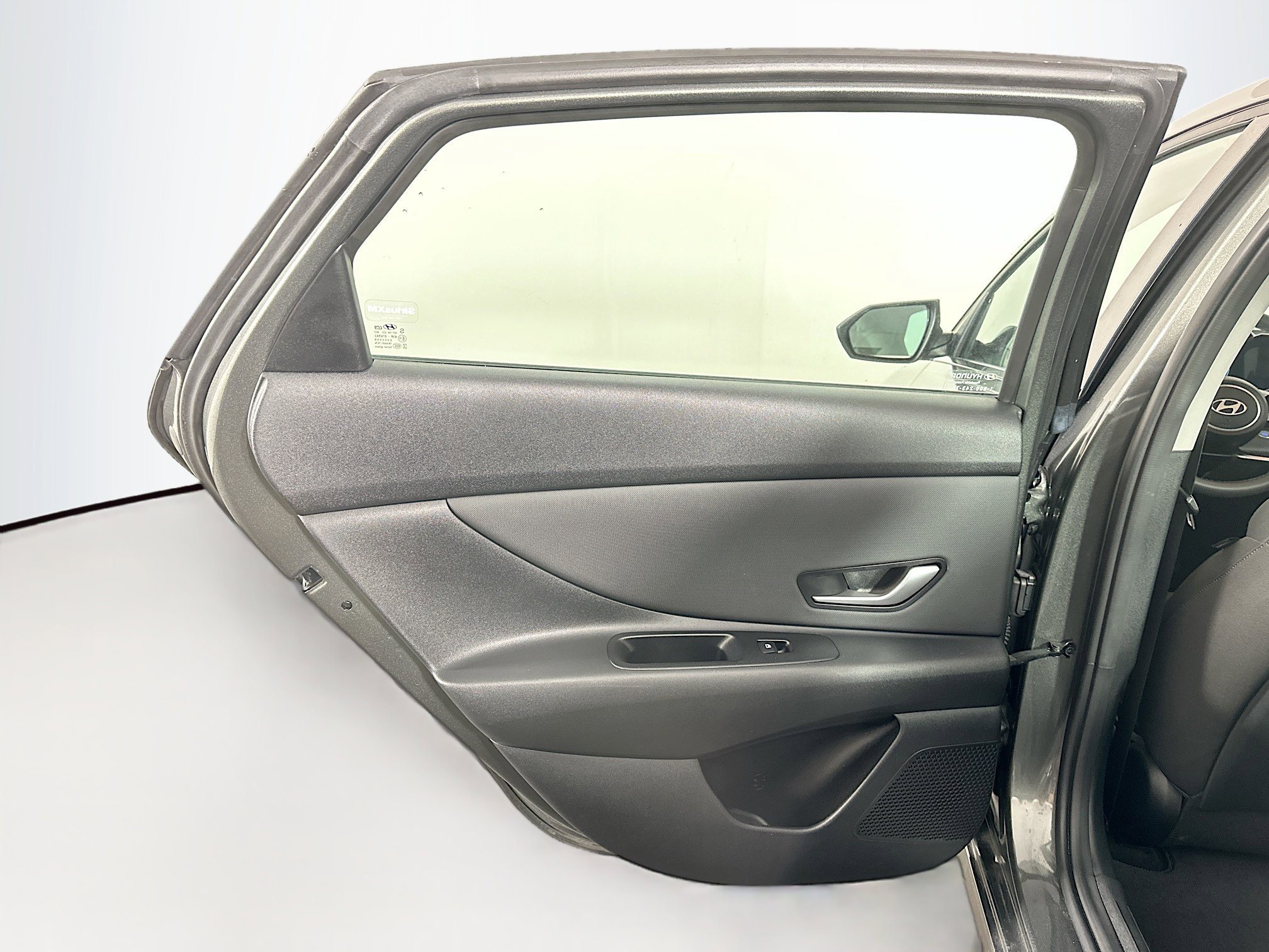 Used 2025 Hyundai Elantra SEL image 27