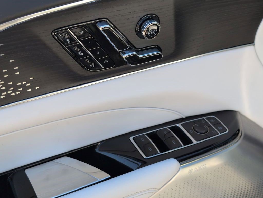 Certified 2023 Cadillac Lyriq 2WD image 22