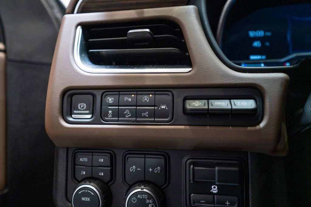 Used 2024 Chevrolet Tahoe High Country w/ Advanced Technology Package image 25