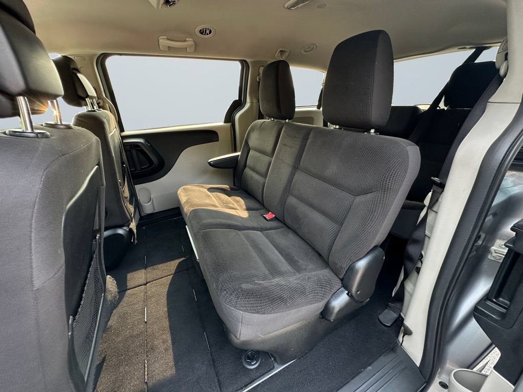 Used 2018 Dodge Grand Caravan SE w/ UConnect Hands-Free Group FWD image 13