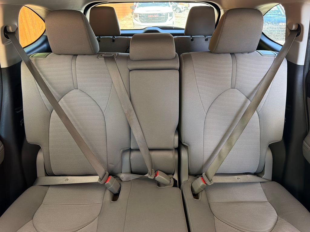 Used 2023 Toyota Highlander L FWD image 30