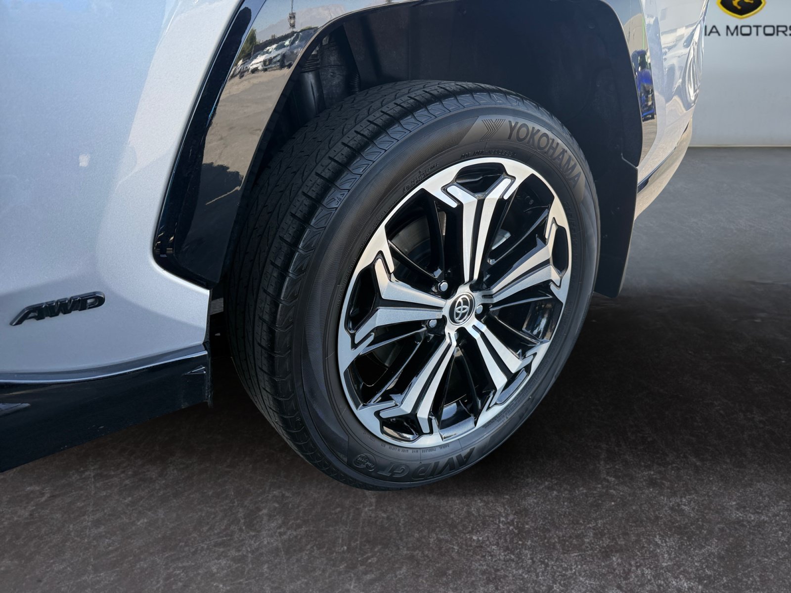 Used 2022 Toyota RAV4 XSE AWD/4WD image 14