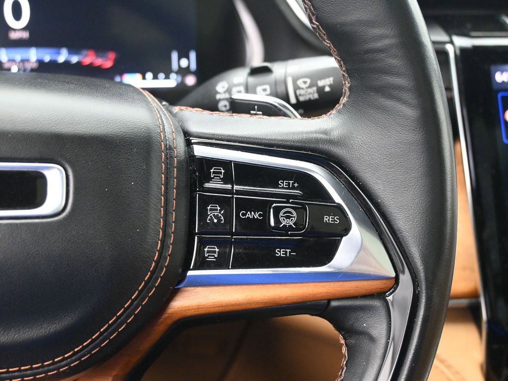 Used 2021 Jeep Grand Cherokee L Summit image 12