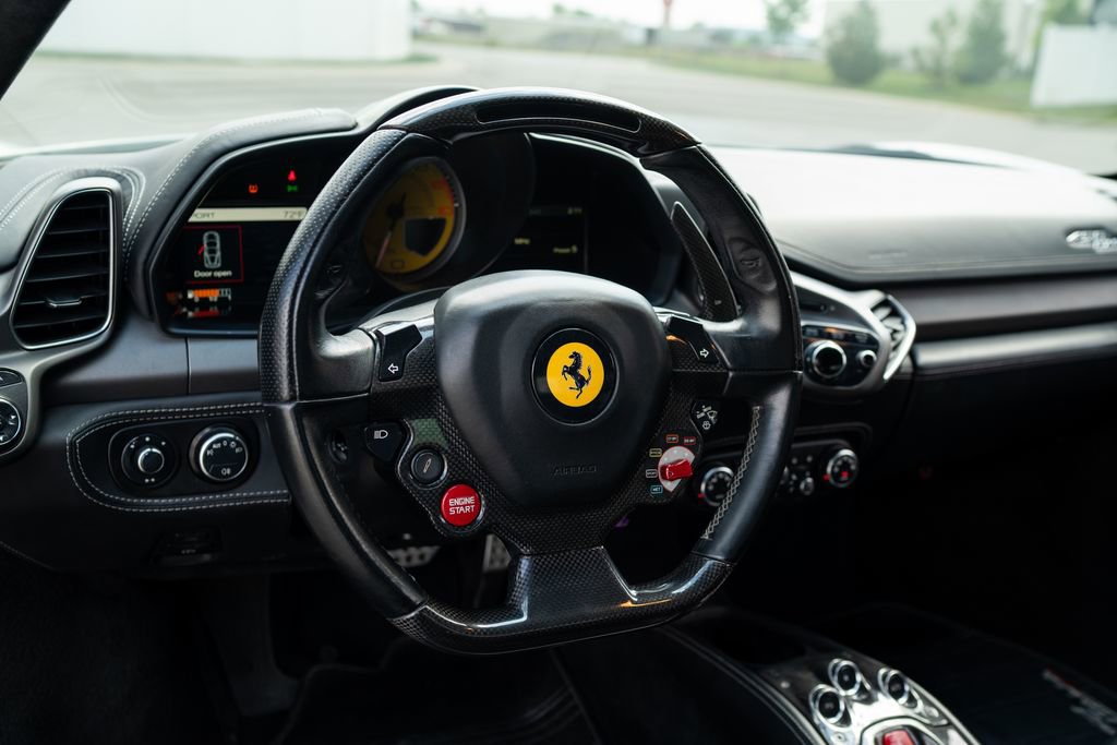 Used 2012 Ferrari 458 Italia Coupe RWD image 14