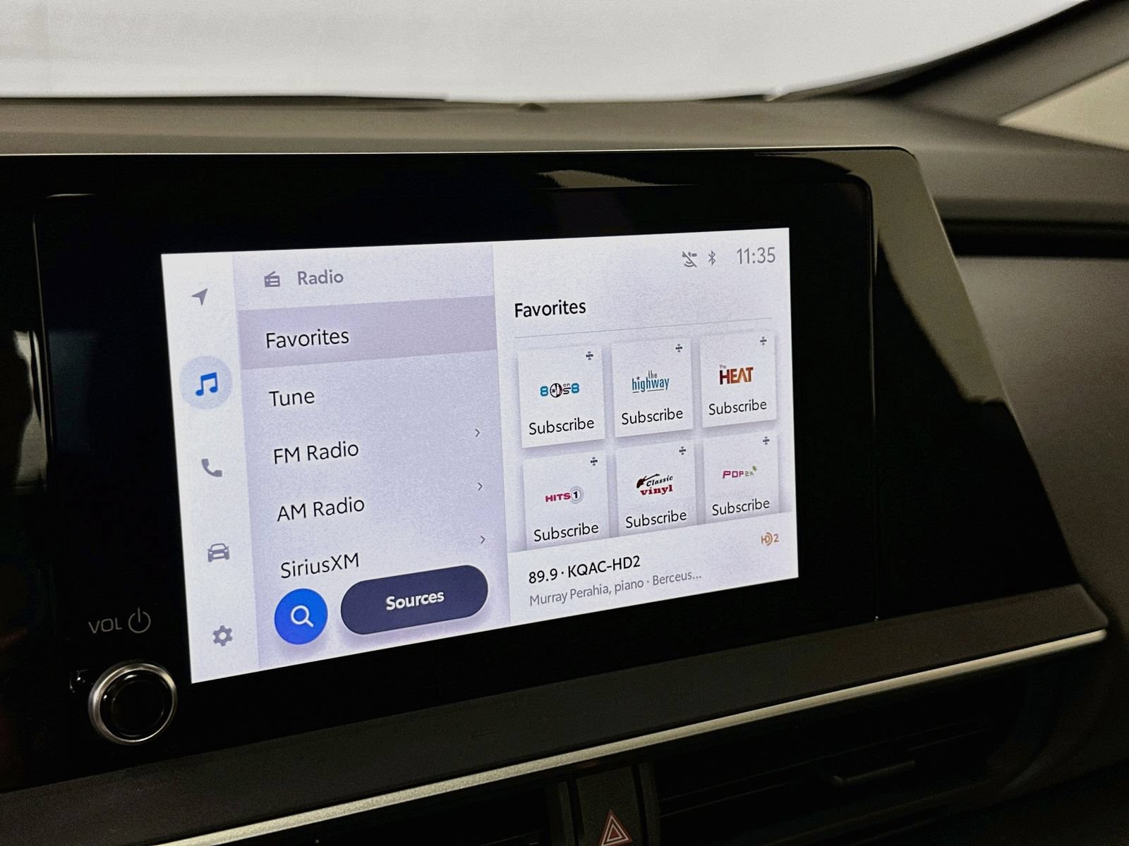 Certified 2025 Toyota Prius LE AWD/4WD image 15