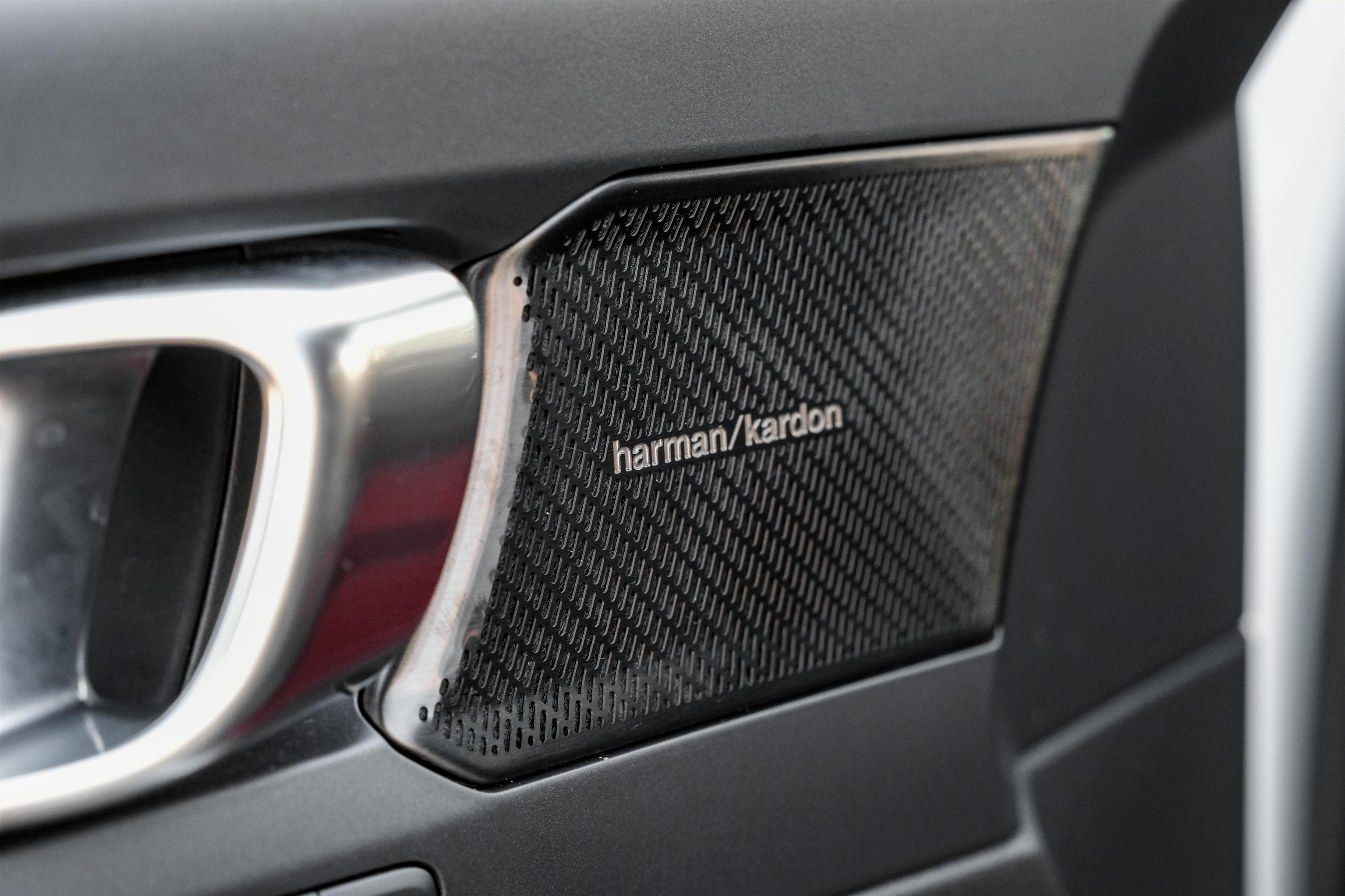 Used 2021 Volvo XC40 T4 R-Design image 47