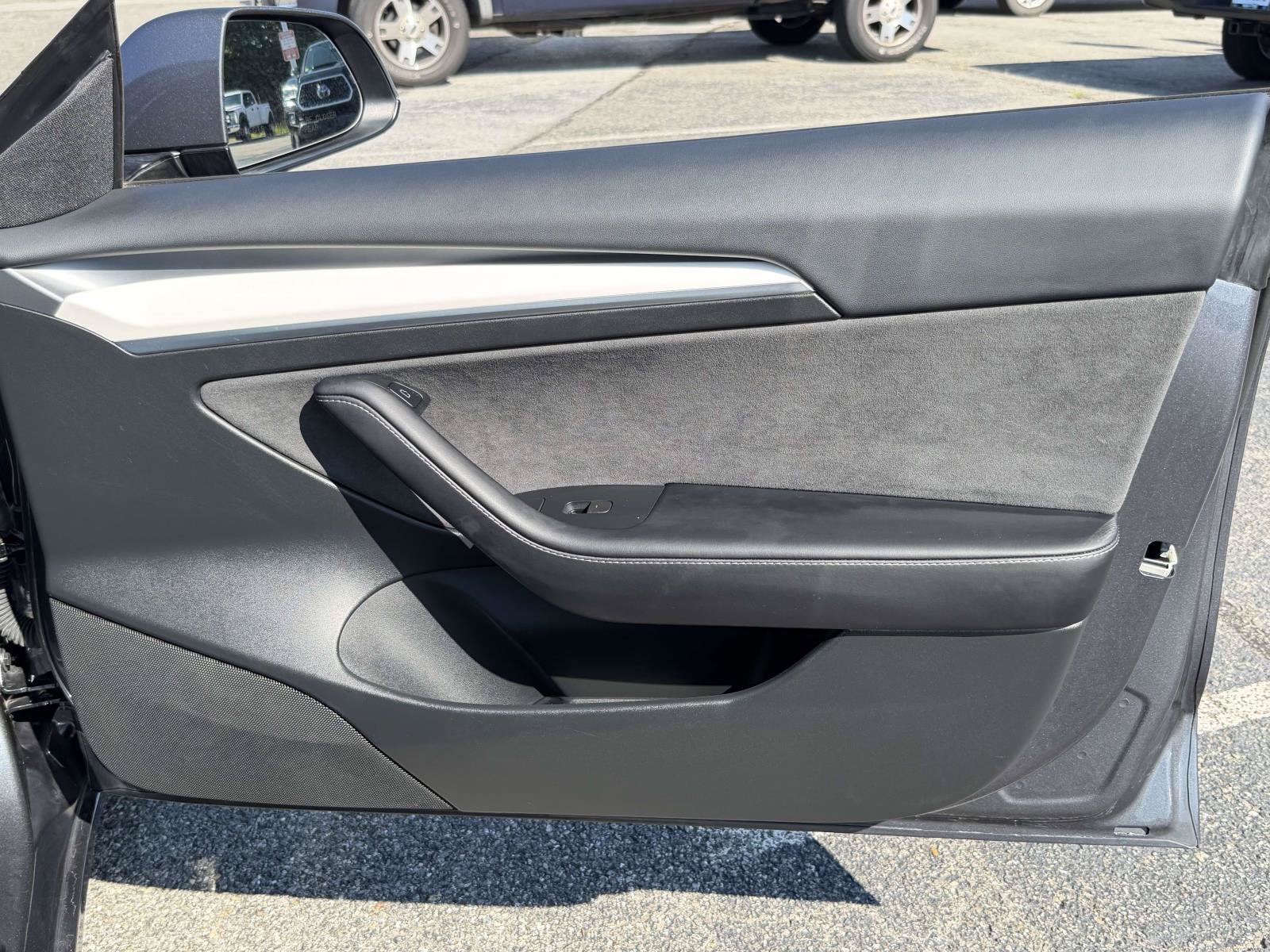 Used 2023 Tesla Model 3 Standard Range RWD image 30
