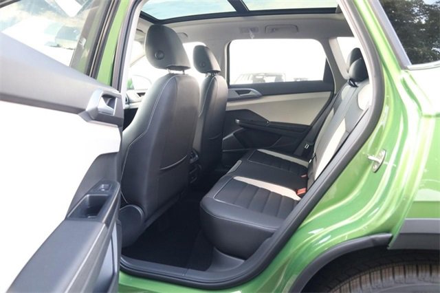 New 2025 Volkswagen Taos SEL image 23