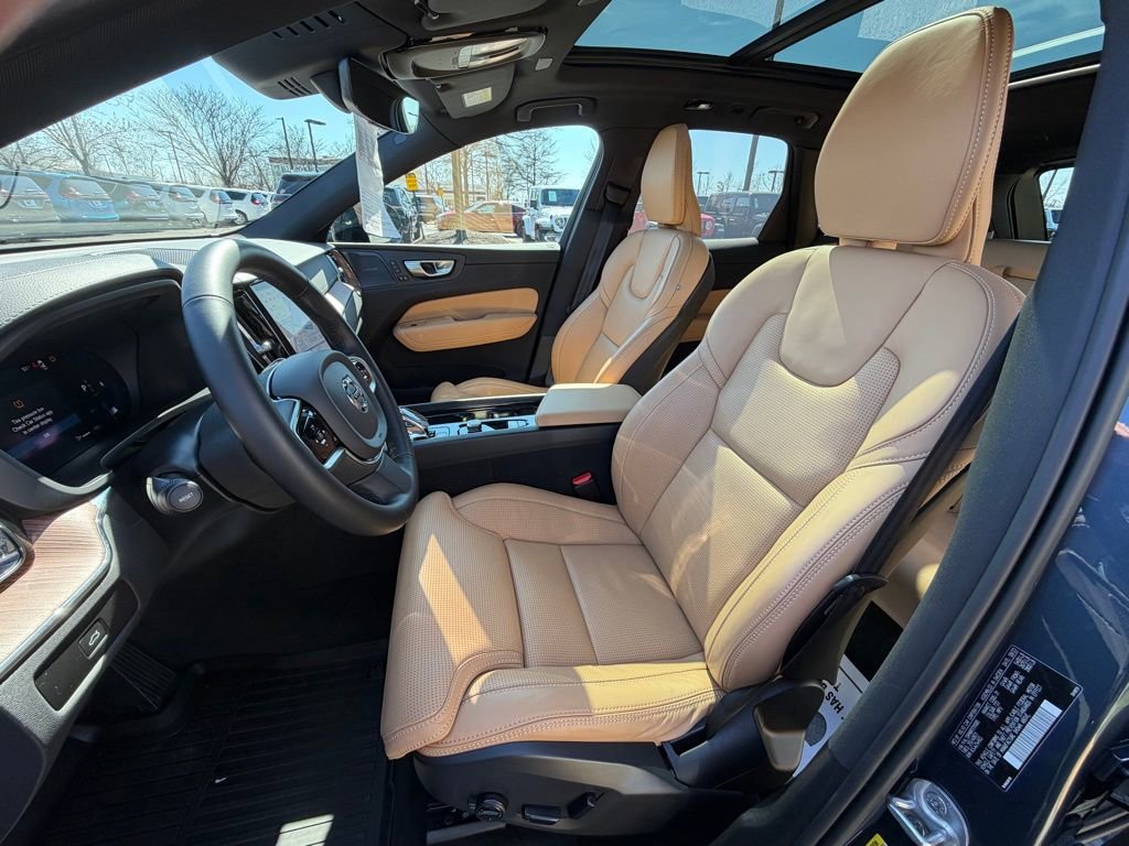 Used 2024 Volvo XC60 B5 Ultimate w/ Protection Package Premier image 20