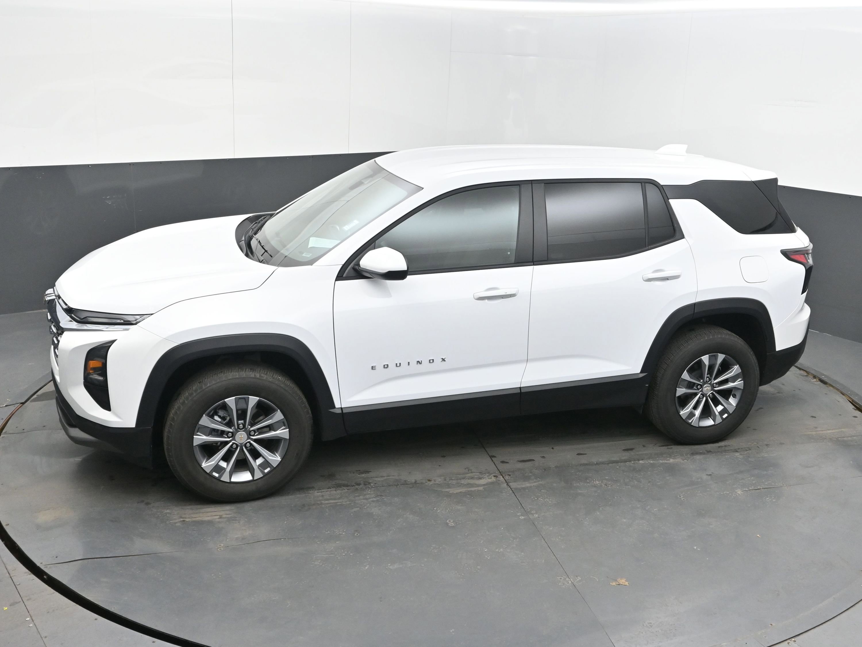 Certified 2025 Chevrolet Equinox LT image 34