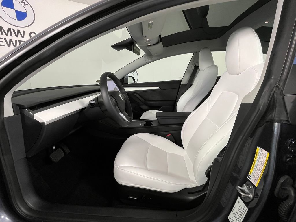 Used 2023 Tesla Model 3 Standard Range image 19