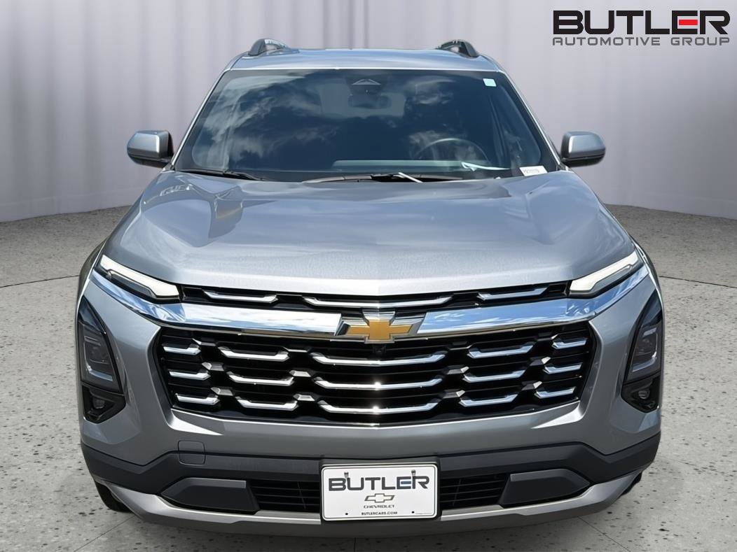 Used 2025 Chevrolet Equinox LT w/ Convenience Package II FWD image 9