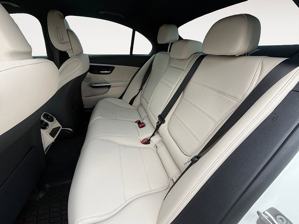 Used 2025 Mercedes-Benz C 300 Sedan image 12