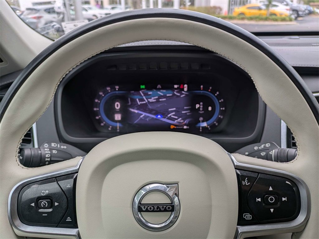 Used 2023 Volvo XC90 B6 Ultimate w/ Protection Package Premier image 40