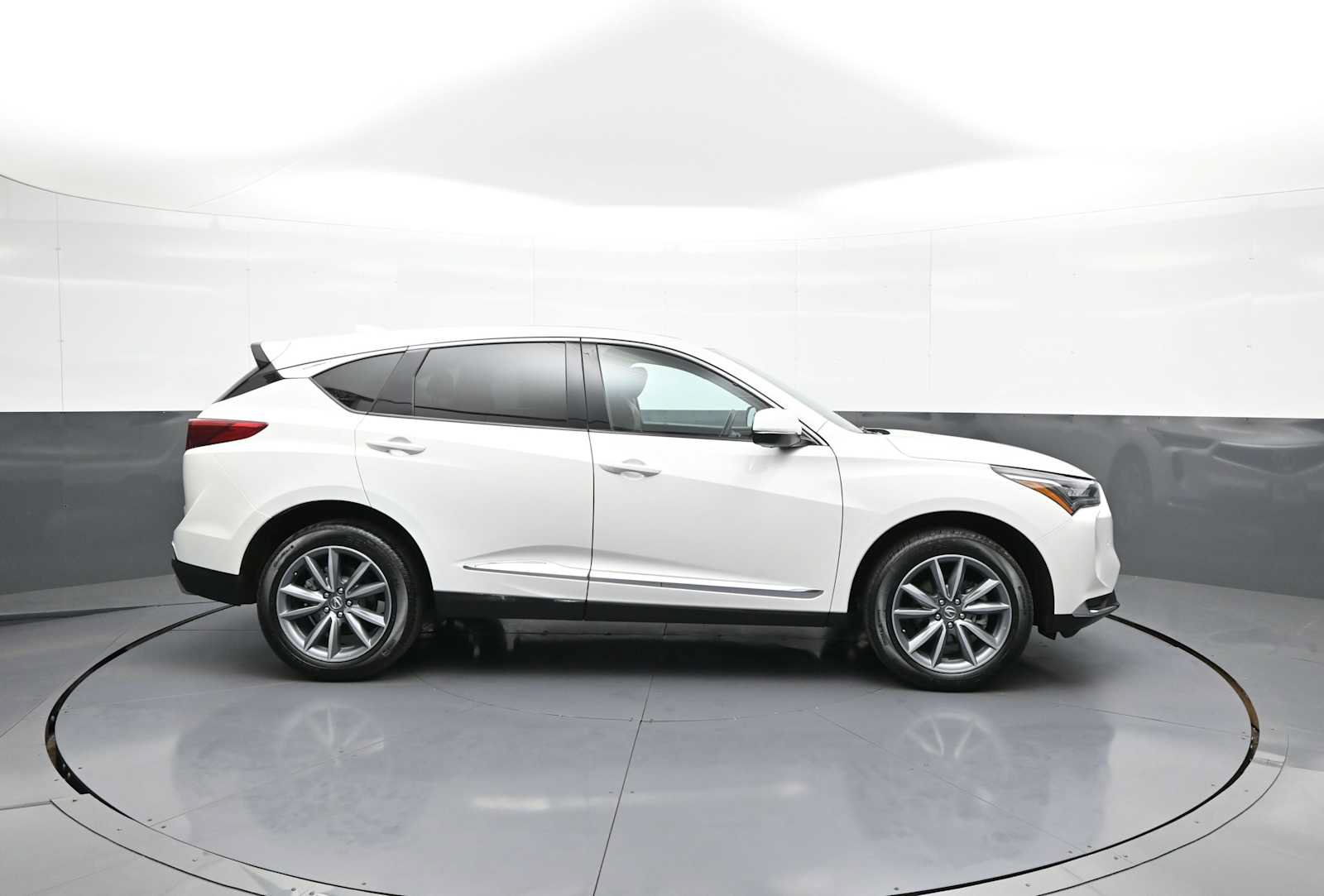 Certified 2024 Acura RDX w/ Technology Package AWD/4WD image 5